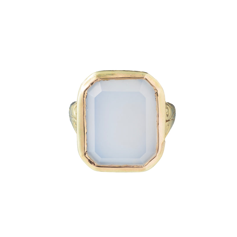 Antique Chalcedony Gold Ring